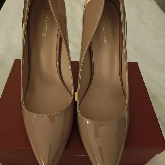 Women's Nude Pumps - Picture 3 of 4